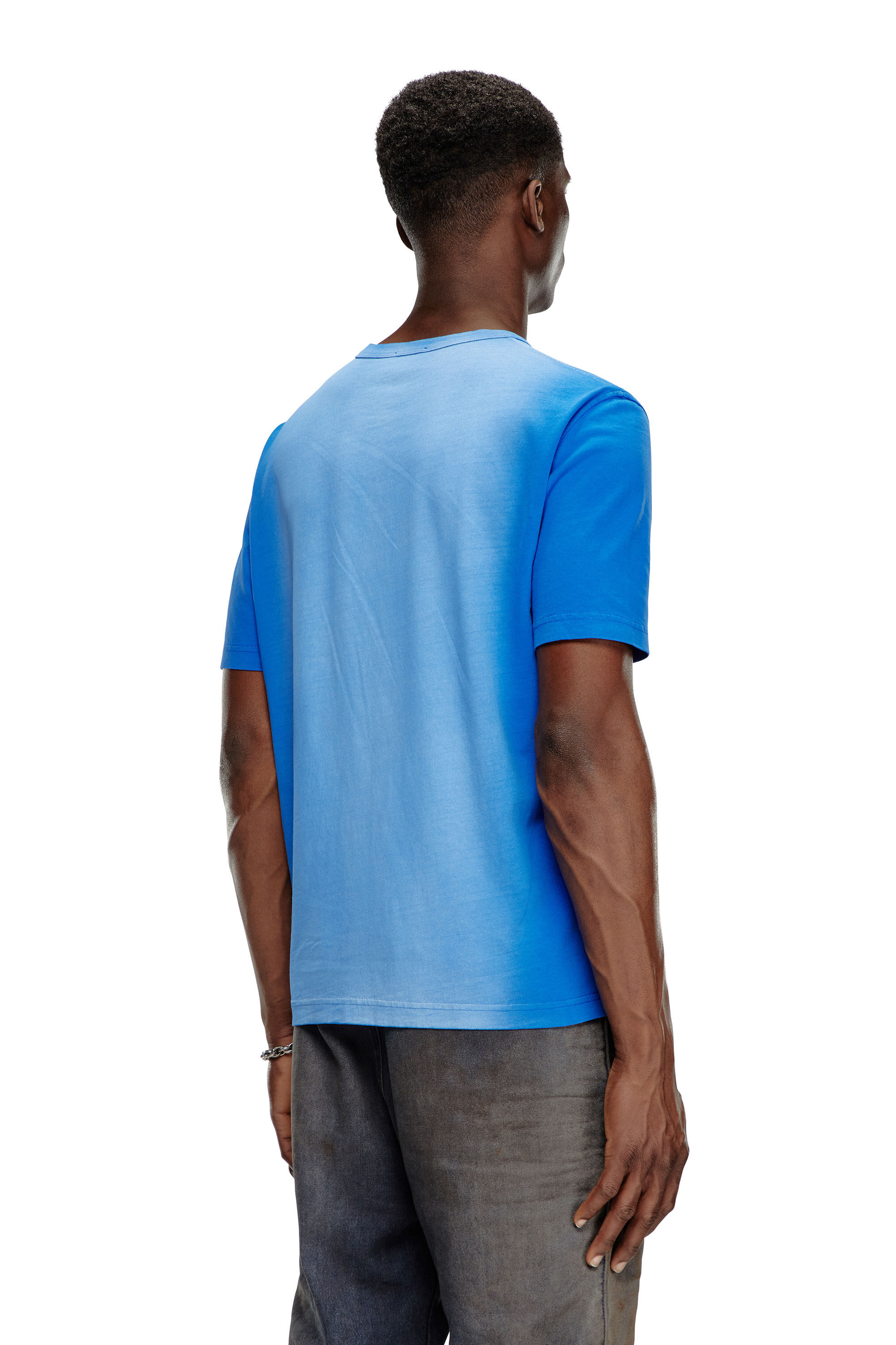Diesel - T-ADJUST-Q2, Man T-shirt in sprayed cotton jersey in Blue - Image 4