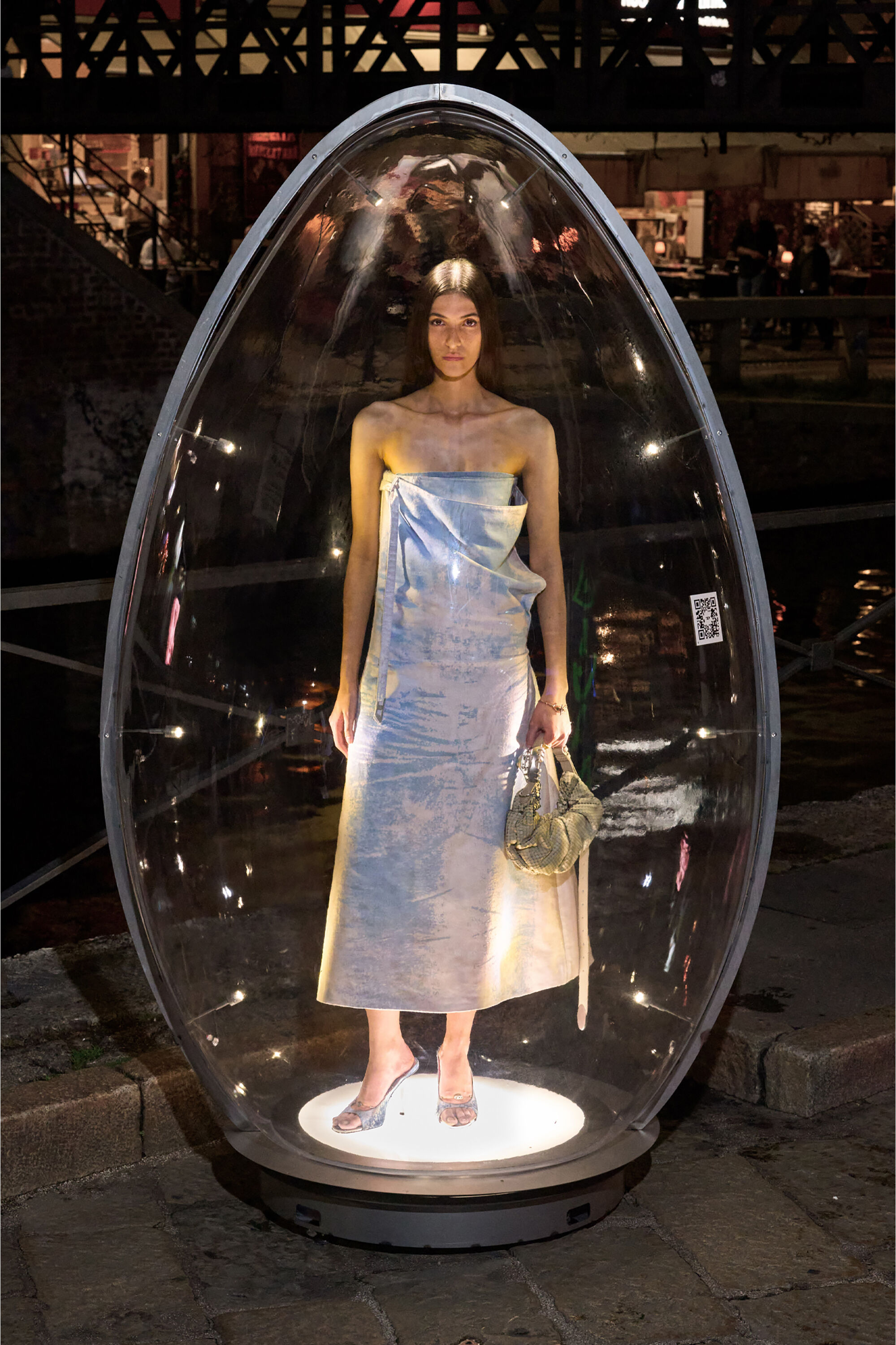 Diesel - GRAB-D HOBO S, Woman's Grab-D-Scrunched hobo bag in textured leather in Beige - 6