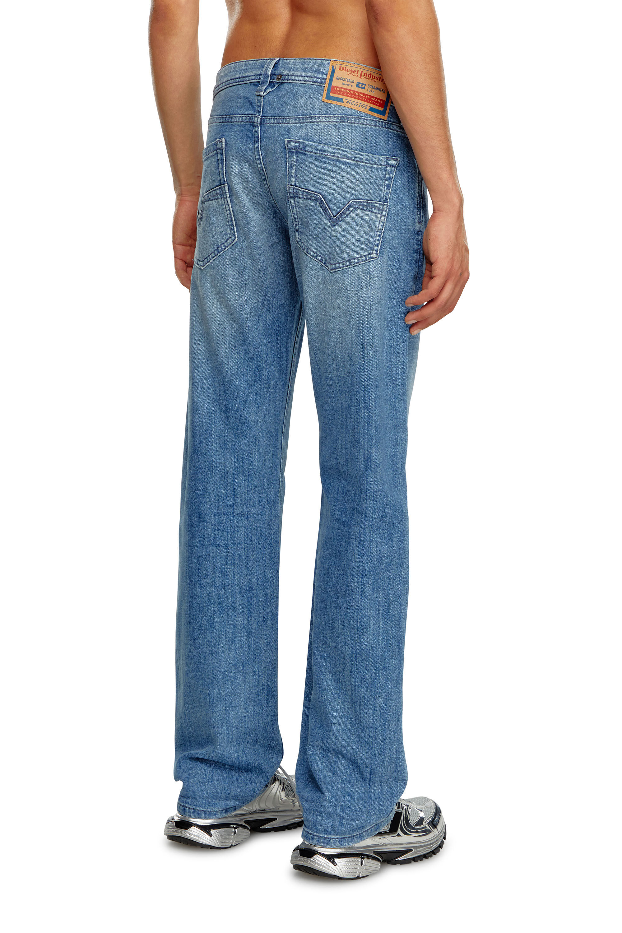 Diesel - Straight Jeans 1985 Larkee 0GRDI, Light Blue - Image 4