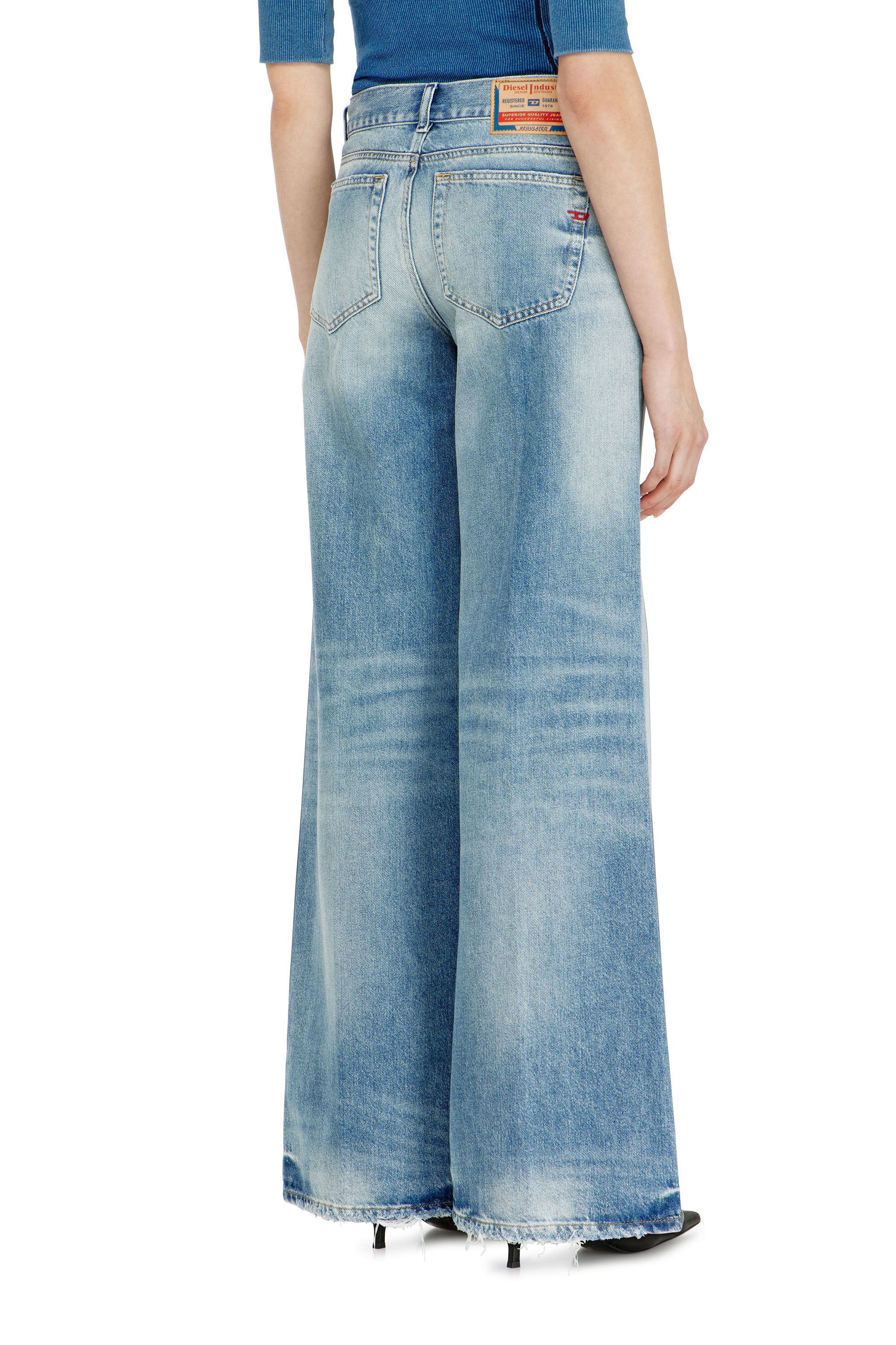Diesel - Woman's Flare Jeans 1978 D-Akemi 09M07, Light Blue - 5