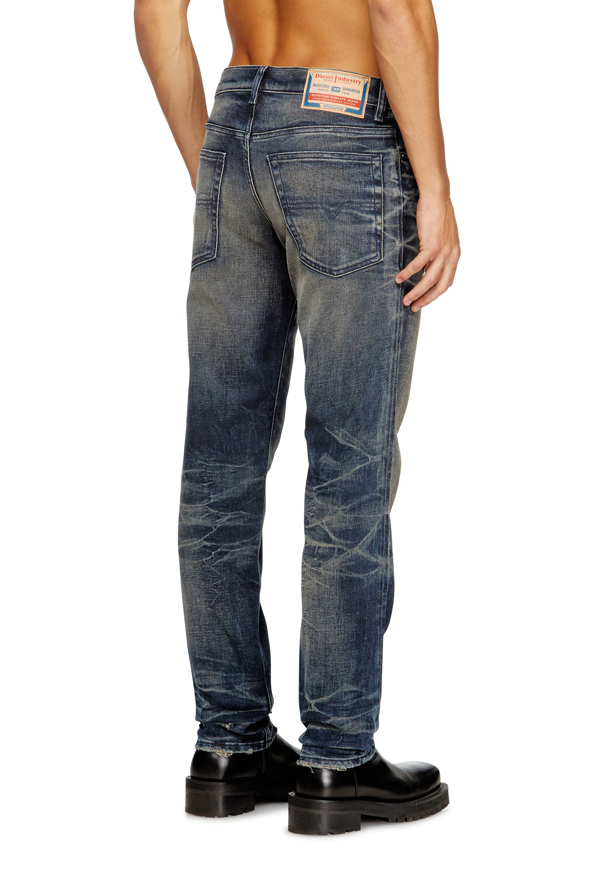 Regular Jeans 2023 D-Finitive 09M46, Dark Blue Diesel - Man's Regular Jeans 2023 D-Finitive 09M46, Dark Blue - 4