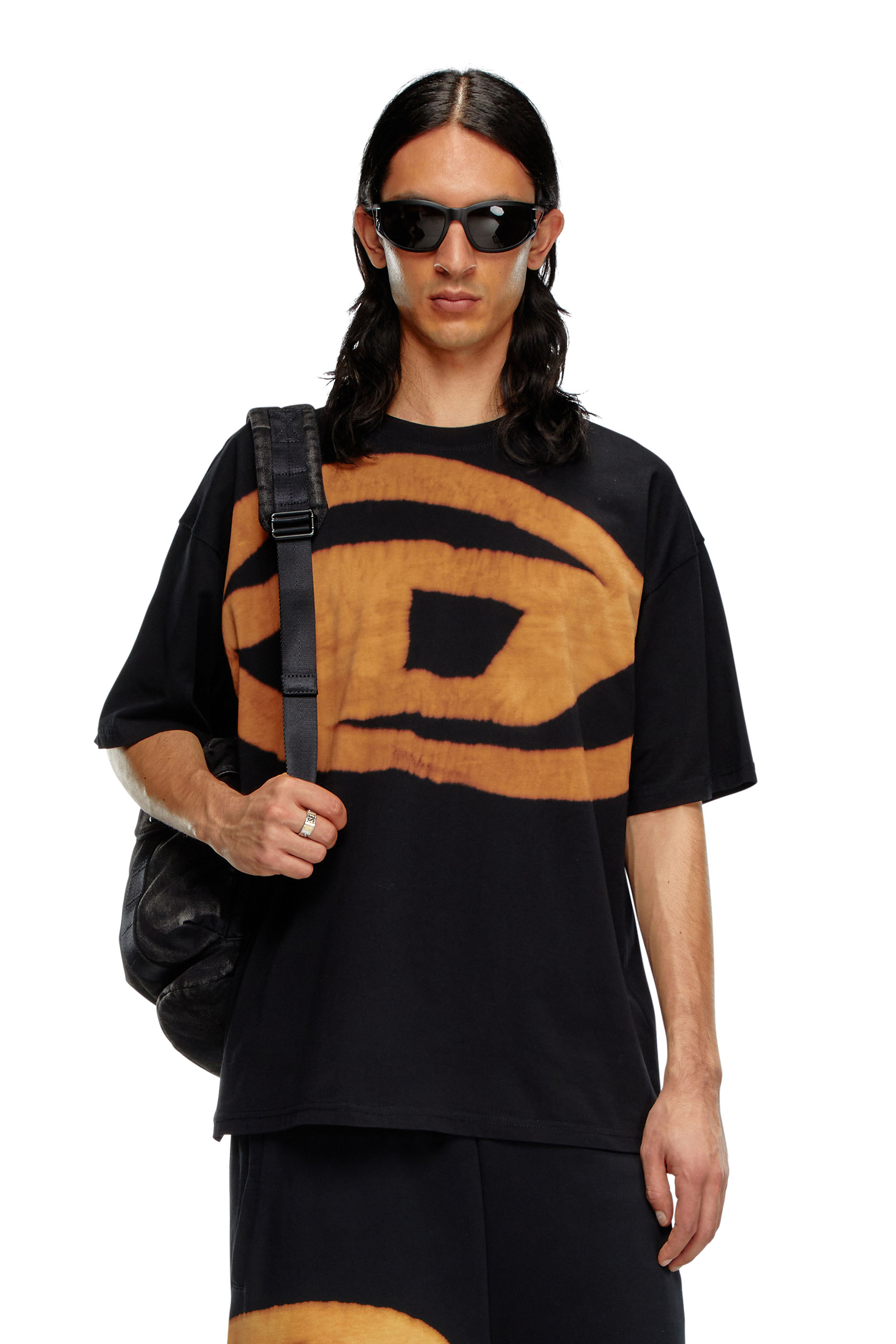 Diesel - T-BOXT-BLEACH, Man's T-shirt with bleached Oval D logo in Orange/Black - 3