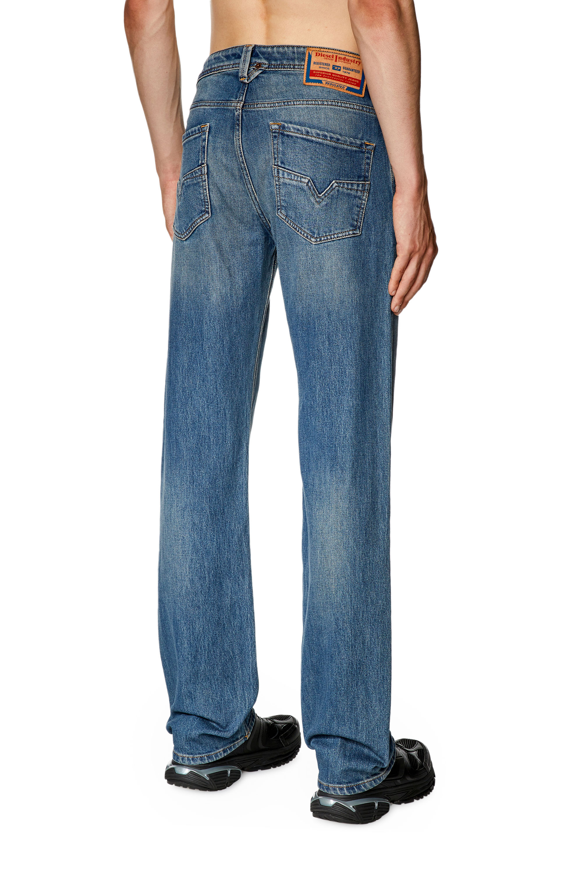 Diesel - Straight Jeans 1985 Larkee 09F88, Medium blue - Image 2