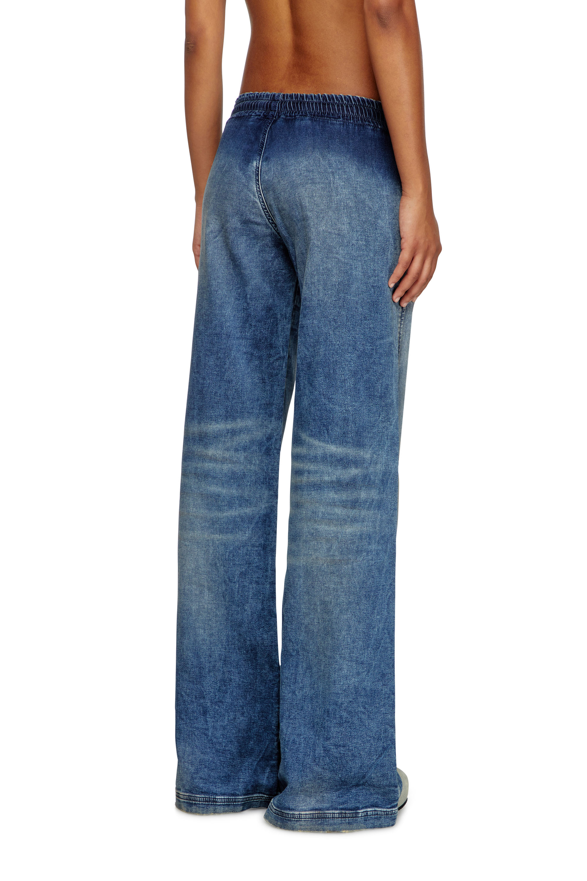 Diesel - Woman's Relaxed 2078 D-Ainty Joggjeans® 068PQ, Medium blue - 2