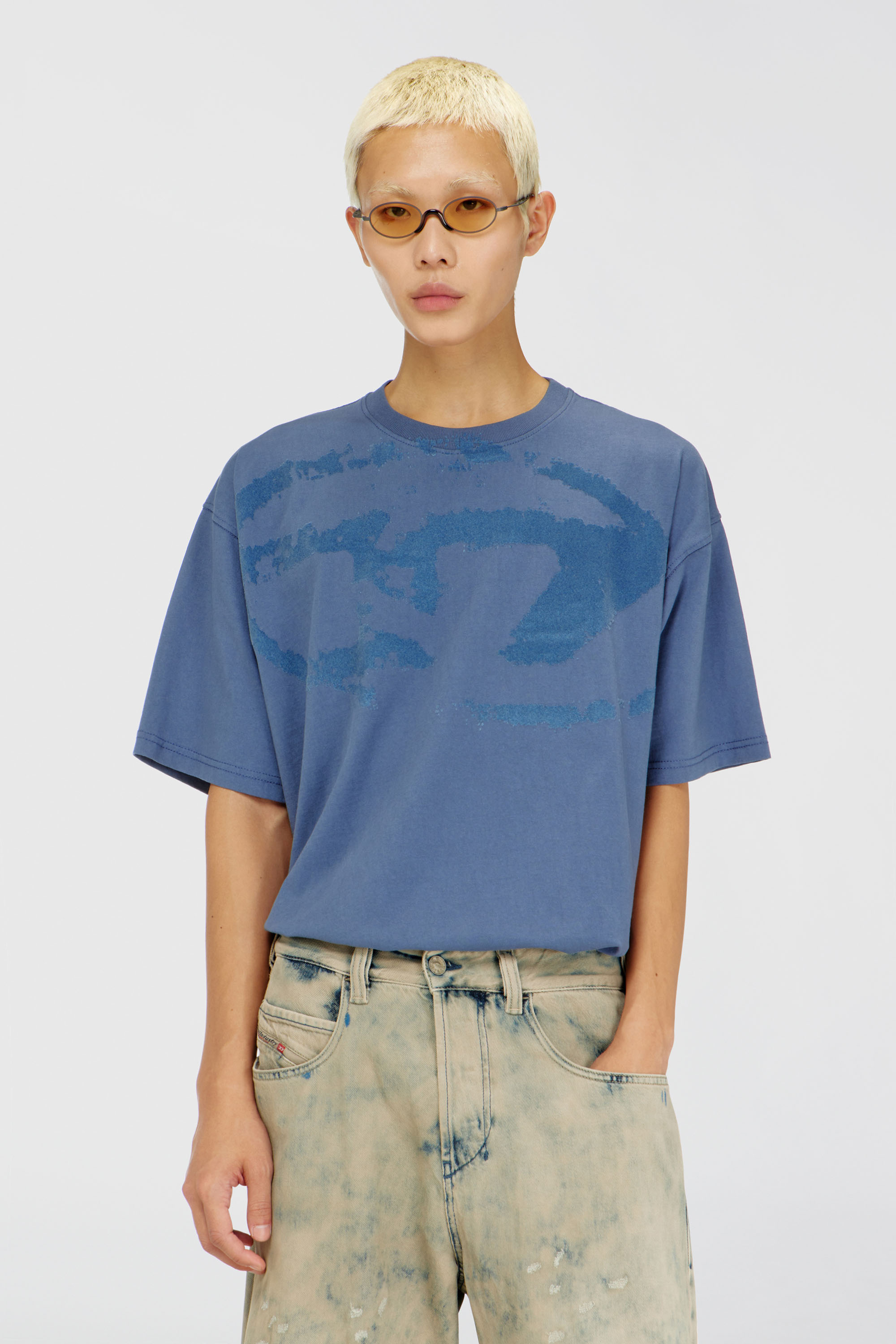 Diesel - T-BOXT-N14, Man's T-shirt with distressed flocked logo in Blue - 3