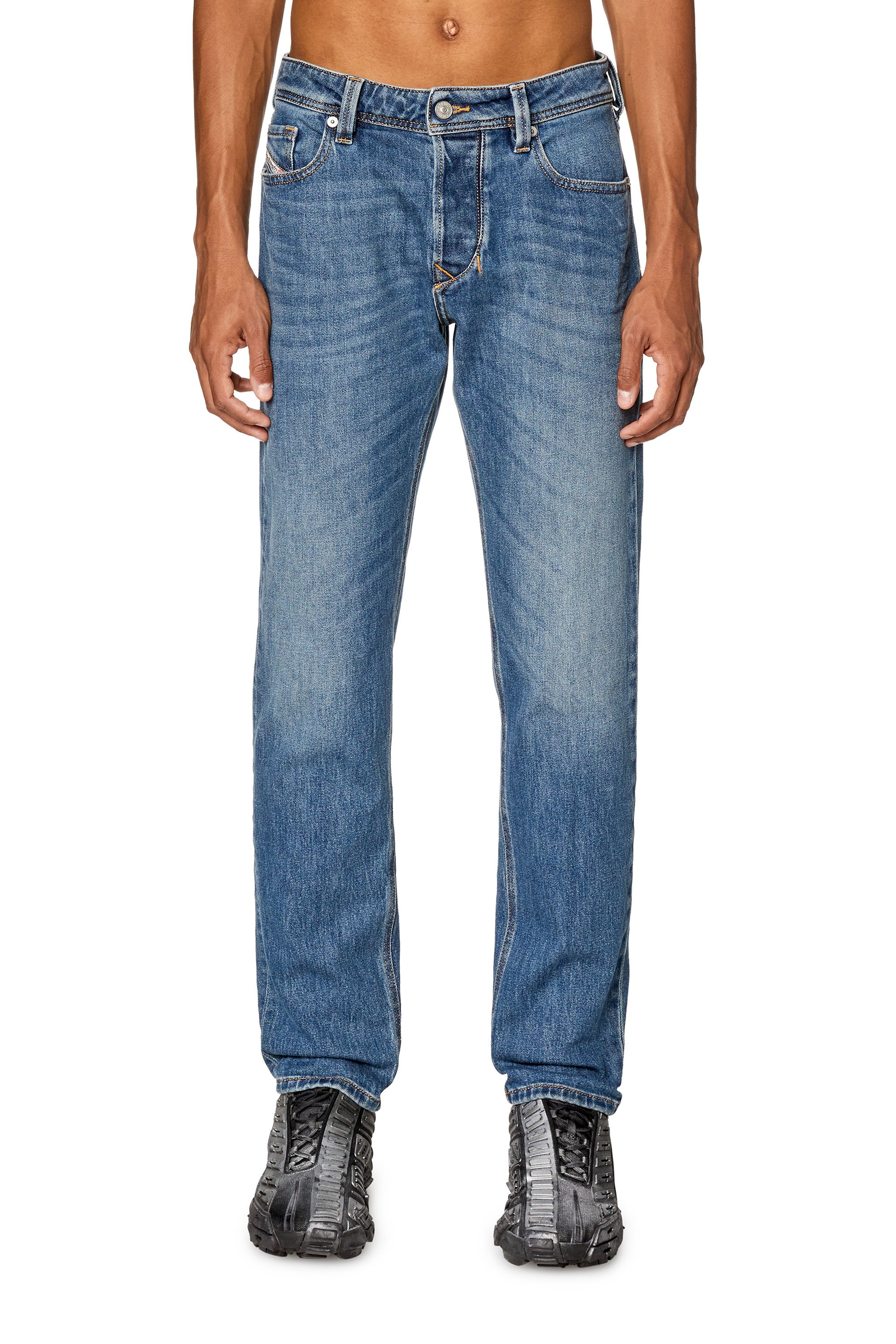 Diesel - Tapered Jeans 1986 Larkee-Beex 09F88, Man's Tapered Jeans - 1986 Larkee-Beex in Medium blue - 1