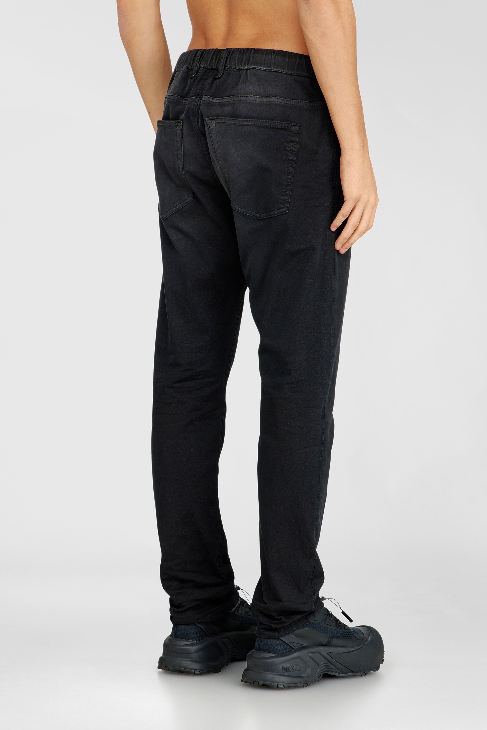 Diesel - Man's Regular 2032 D-Krooley-BW Joggjeans&reg; 0670M, Black - 3